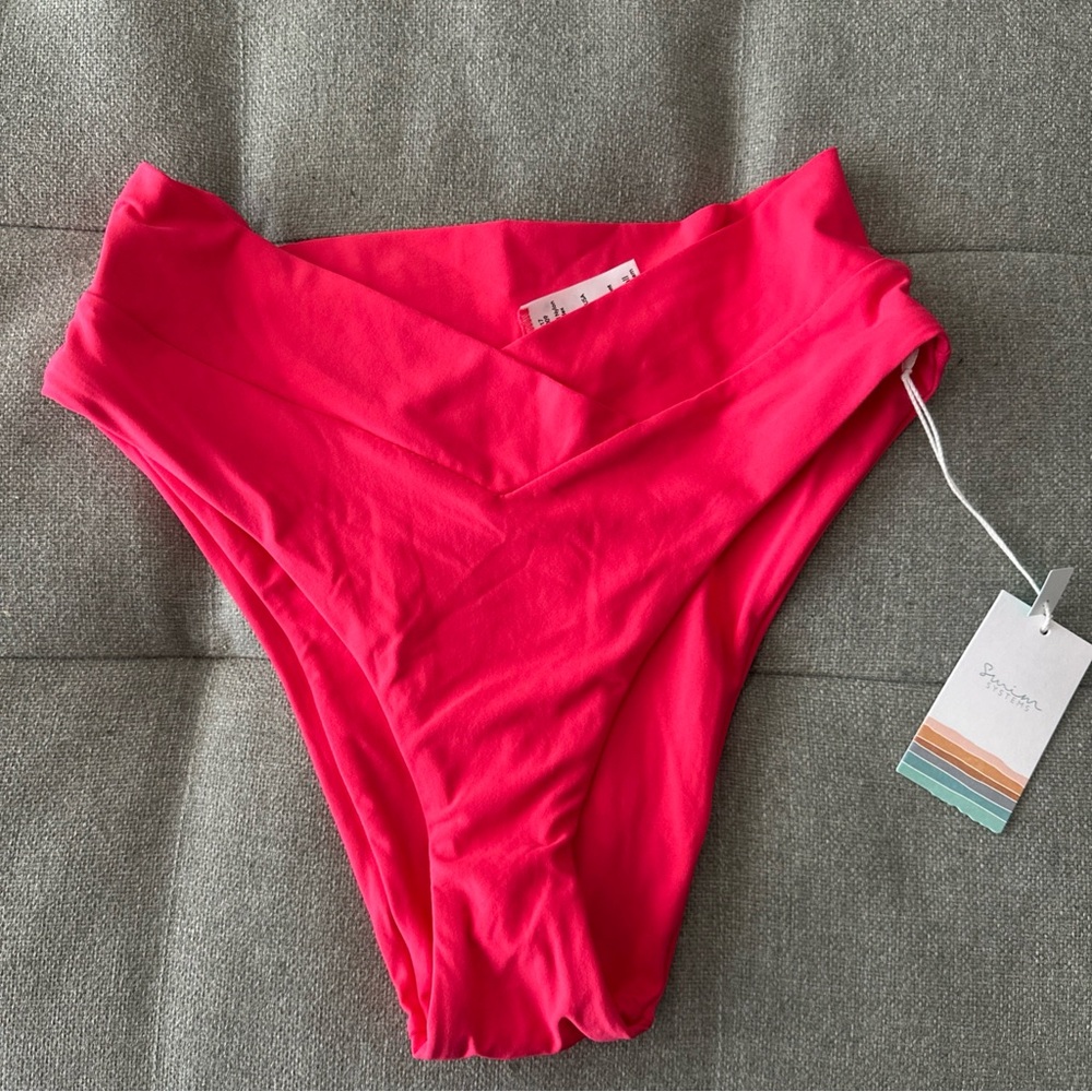 Swim Systems Bikini Bottom Delfina V-Front - B325 - Watermelon warm NEW SIZE XS - Picture 2 of 7